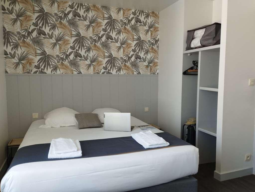 Brit Hotel L'Arrivee Guingamp Room photo